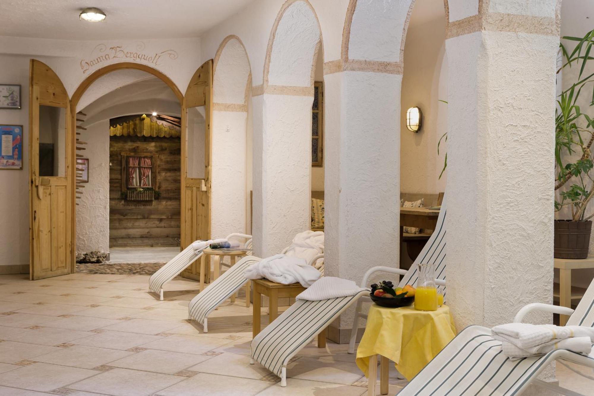 Hotel Bergland Cadipietra Ngoại thất bức ảnh